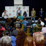 Ministerio de Economia, Infraestructura y Energia.Entrega vivien