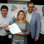 Ministerio de Economia, Infraestructura y Energia.Entrega vivien